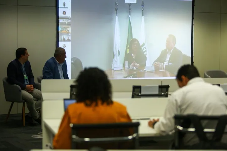 Cláudio Schlosser apresentou detalhes por vídeo chamada em coletiva de imprensa na sede da Petrobras