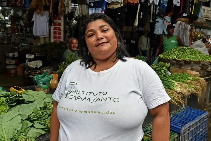 Thiana Carolina, 42 anos