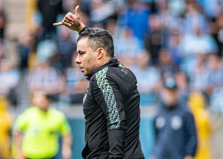 Jair Ventura, treinador do Vitória