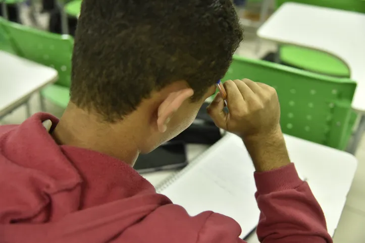 SALVADOR
ANSIEDADE, ROTINA E MOTIVAÇÃO MARCAM A CONTAGEM REGRESSIVA PARA O ENEM. Pré-vestibular no colgio  Bernoulli na praça Marconi Pituba.
Na foto  a turma extensiva do Bernoulli Pituba
Foto José Simões/Ag A TARDE. 
Data:22/09/2025