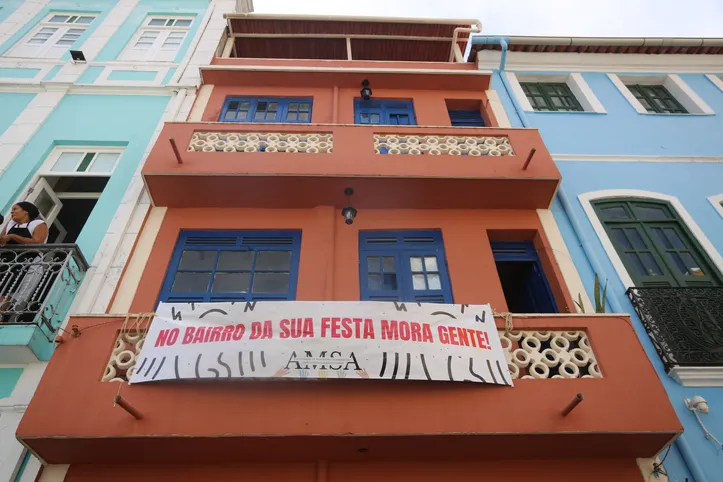 Faixa de moradores no bairro Santo Antônio Além do Carmo
Data: 14/01/2025