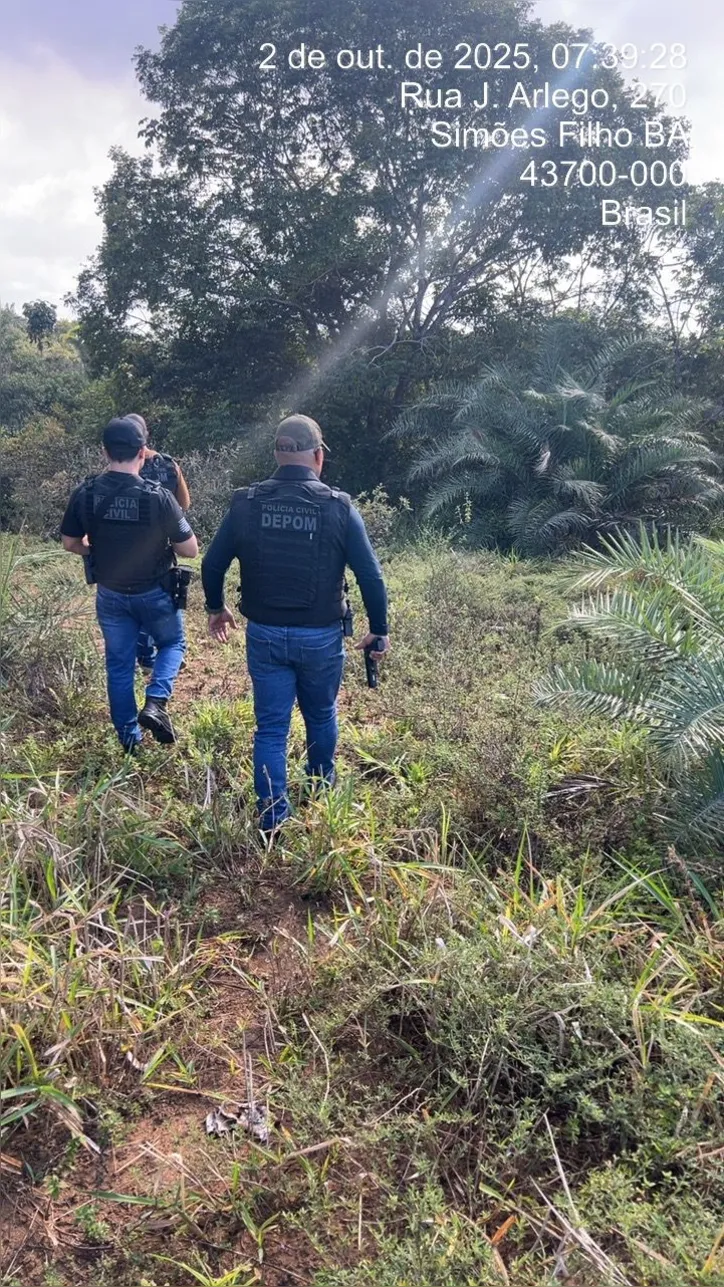 Corpos estavam em área de difícil acesso