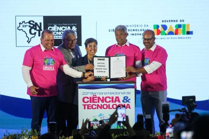 Autoridades políticas