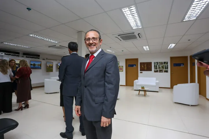 Desembargador Jéferson Muricy, presidente do TRT-5, comemorou inauguração da nova sede.