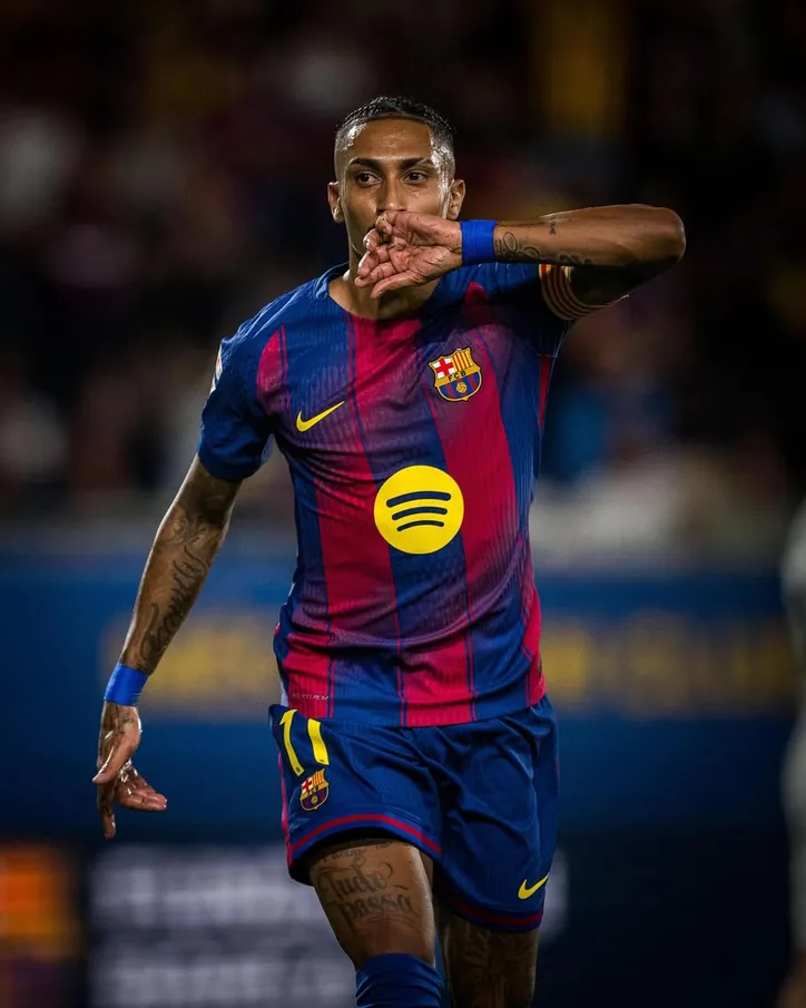 Raphinha em campo pelo Barcelona