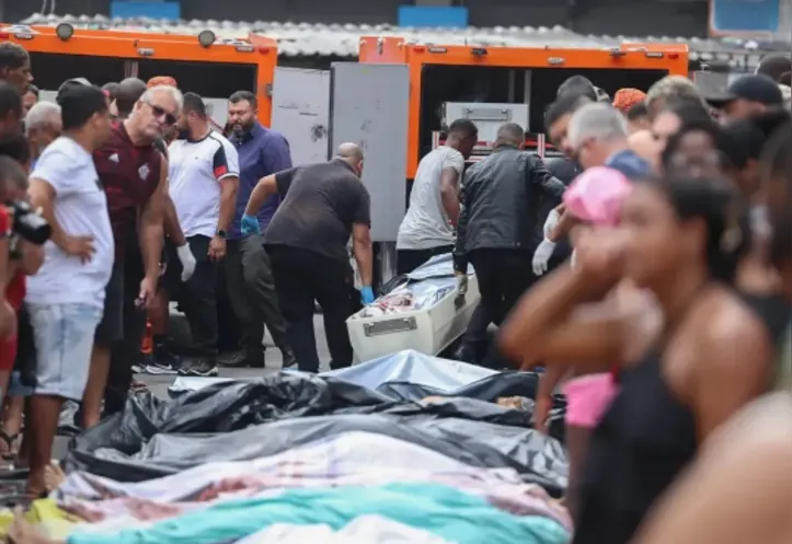 Batizada de Operação Contenção, a ação mobilizou 2,5 mil policiais civis e militares