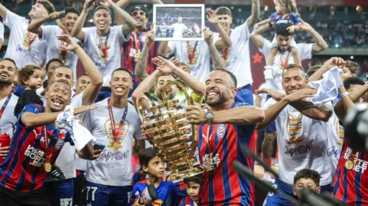 Bahia vencendo a Copa do Nordeste de 2025