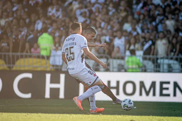 Vitória e Vasco pela 27ª rodada do Brasileirão