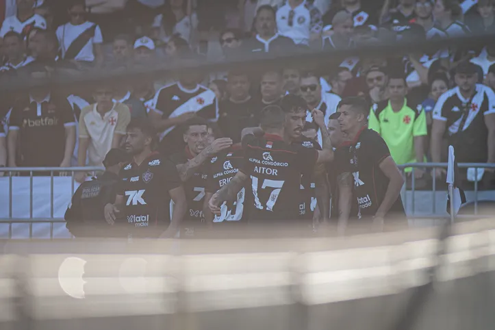 Vitória e Vasco pela 27ª rodada do Brasileirão