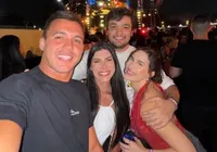 Filha de Renato Aragão engata namoro com médico 13 anos mais velho