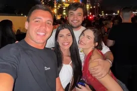 Filha de Renato Aragão engata namoro com médico 13 anos mais velho - Imagem