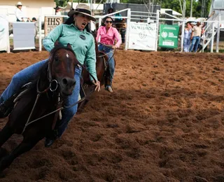 A pista é delas! Mulheres e crianças brilham no Ranch Sorting