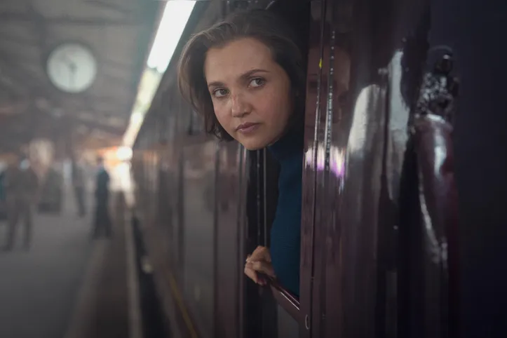 Cena de Os Sete Relógios de Agatha Christie