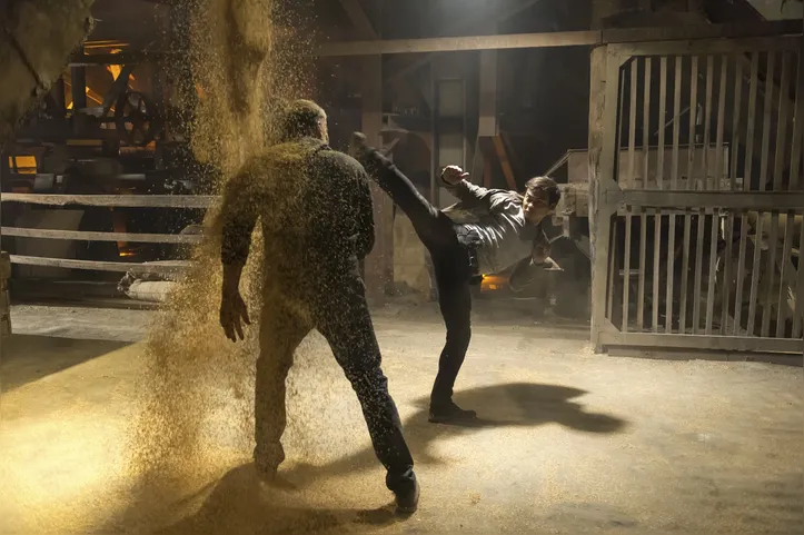 Cena de Skin Trade: Em Busca de Vingança