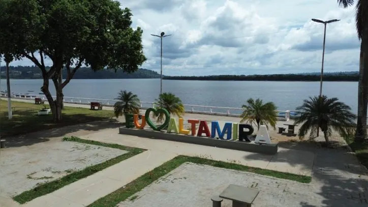 Letreiro no Orla de Altamira