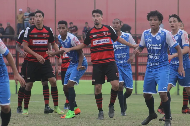 Imagem ilustrativa da imagem Adeus, Rubrão! Time do Oeste muda completamente sua identidade