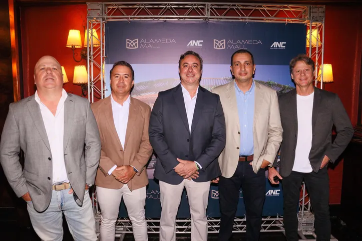 Pedro Azi, Luis Eduardo Nunes, Rafael Papaleo, Geferson Germano e Eduardo Azi