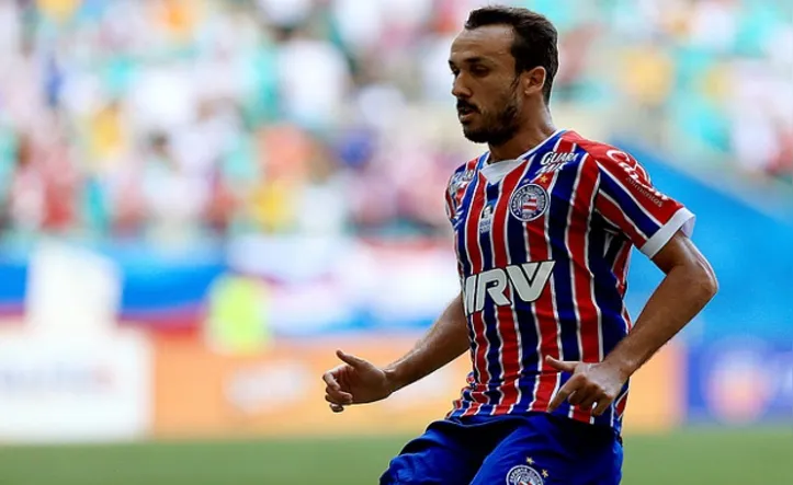 Thiago Ribeiro em campo pelo Bahia