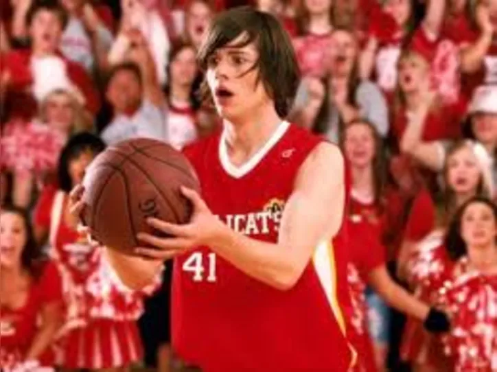 Imagem ilustrativa da imagem Astro de High School Musical é preso por pornografia infantil