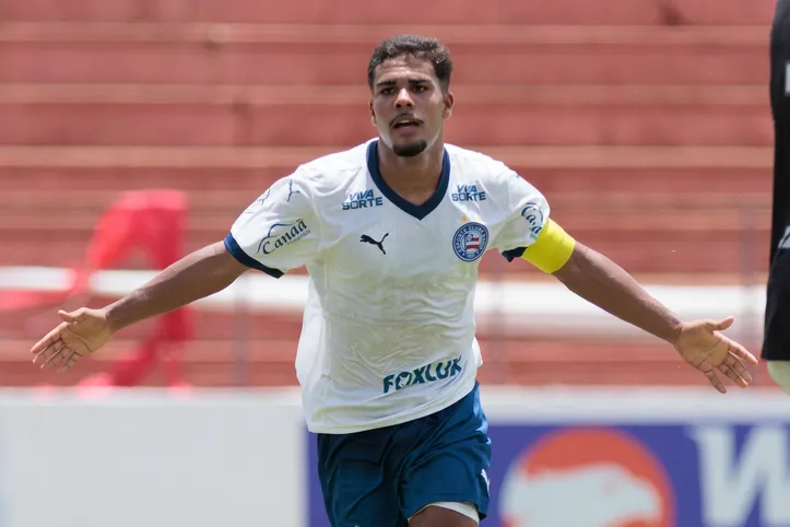 Jovem será observado por Ceni no CT Evaristo de Macedo