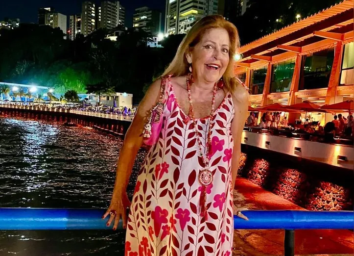 Gracinha em clima de férias na Bahia