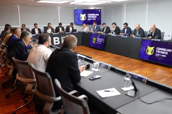 Gramados sintéticos dividem clubes e CBF antes de reunião em 2026