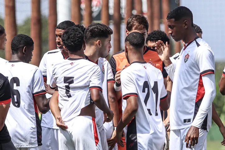 Elenco de base do Vitória