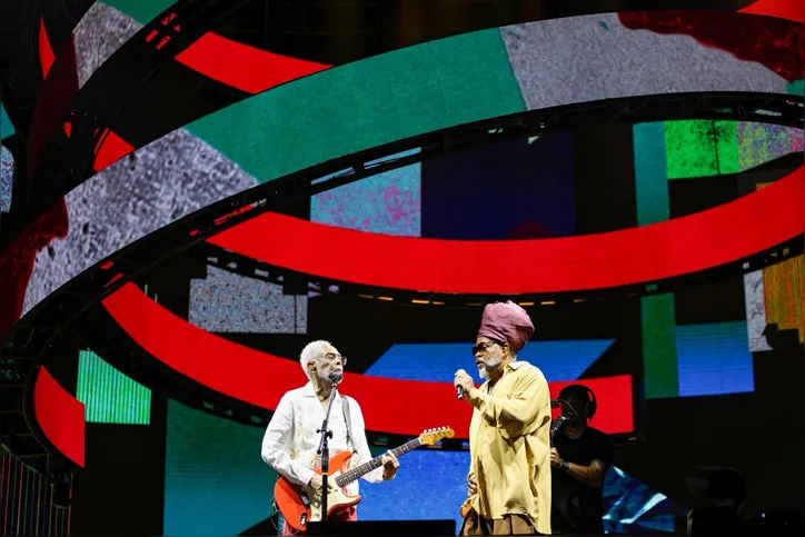 Brown também subiu no palco