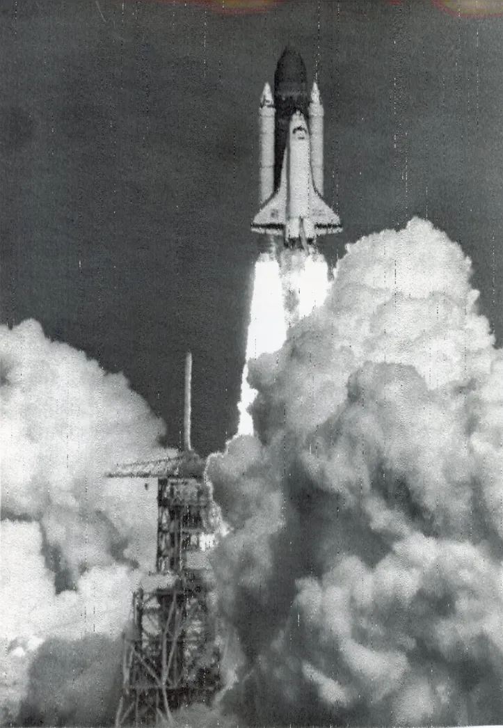 Ônibus espacial Challenger no lançamento em 1986. A explosão ocorreu 45 segundos depois