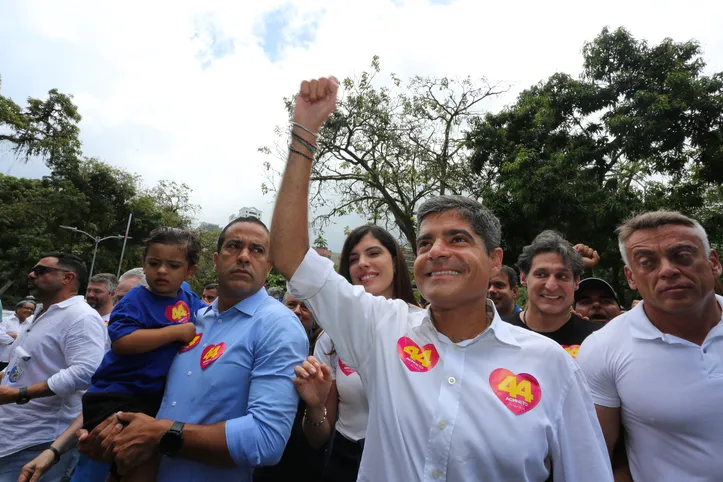 ACM Neto durante votação nas eleições de 2022

O candidato a governador ACM Neto (União Brasil) votou na Faculdade de Administração da UFBA no Vale do Canela.

Na foto: 

Foto: Olga Leiria / Ag. A Tarde

Data: 30/10/2022