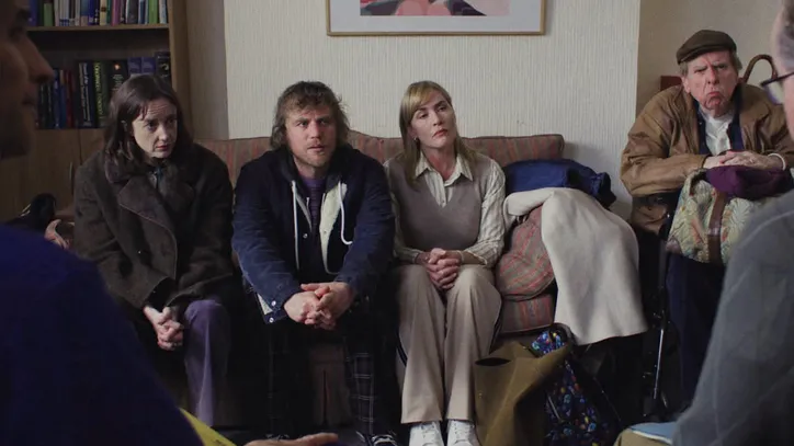 Imagem ilustrativa da imagem Esse filme da Netflix começa com uma despedida e termina de um jeito inesperado