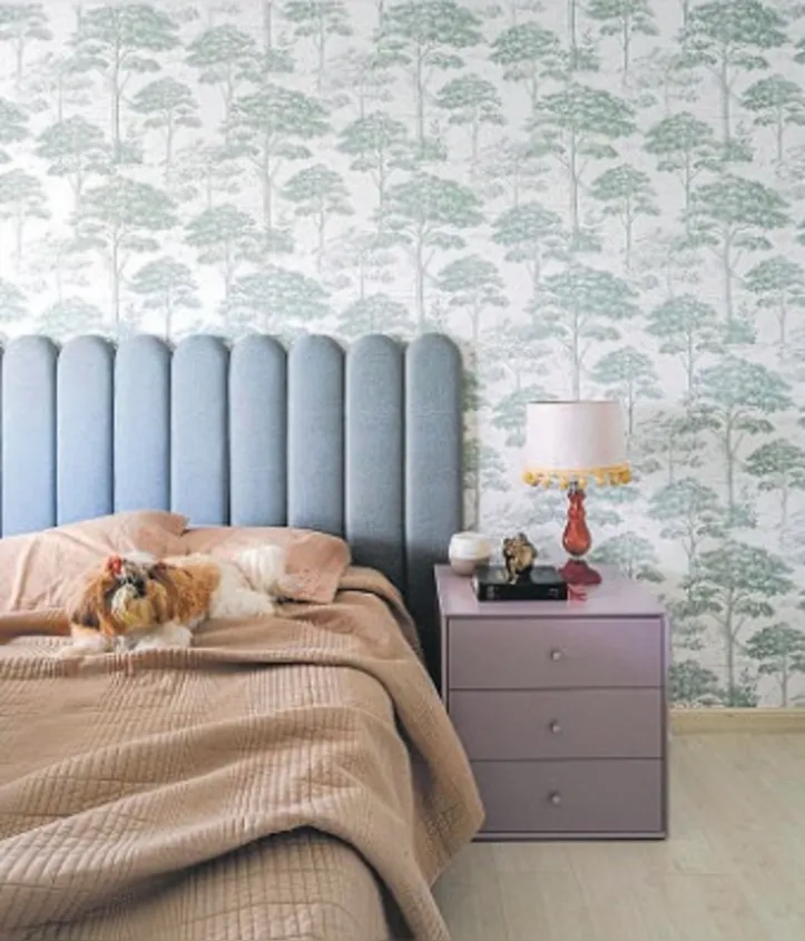 Cabeceira ganhou estampa em projeto de Nat Coelho