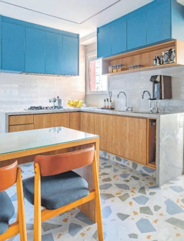 Nat também decorou a cozinha com granilite