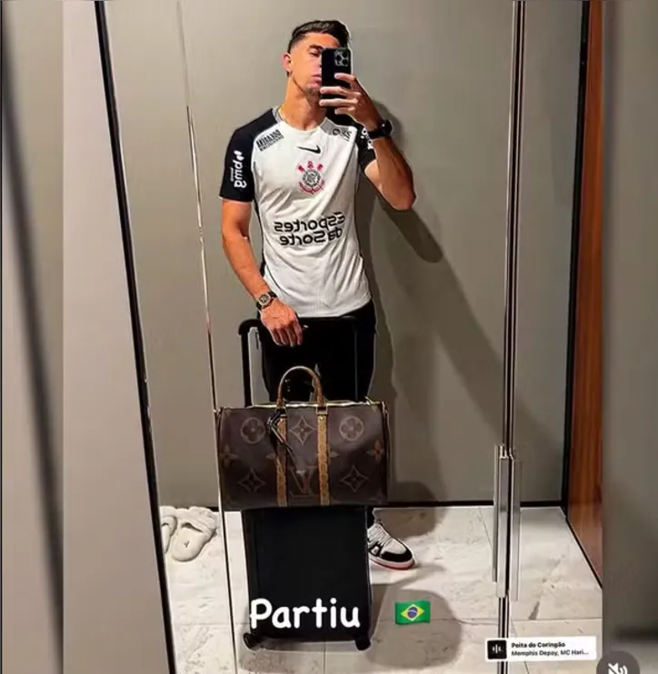 Gabriel Paulista com a camisa do Corinthians