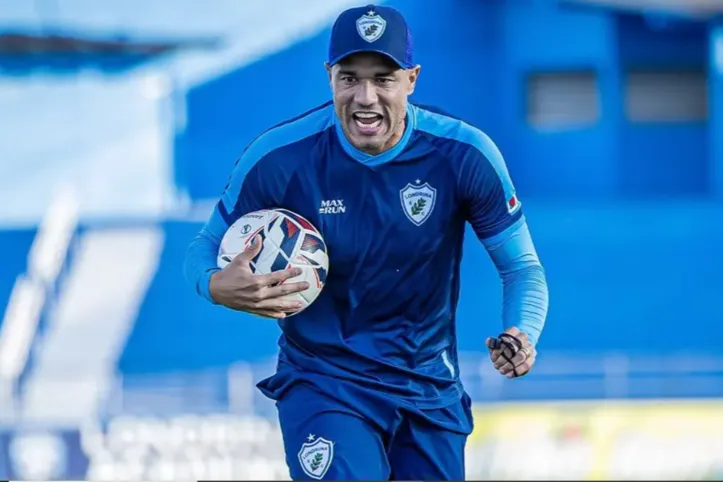 Sport paga a multa rescisória e tira técnico do Londrina