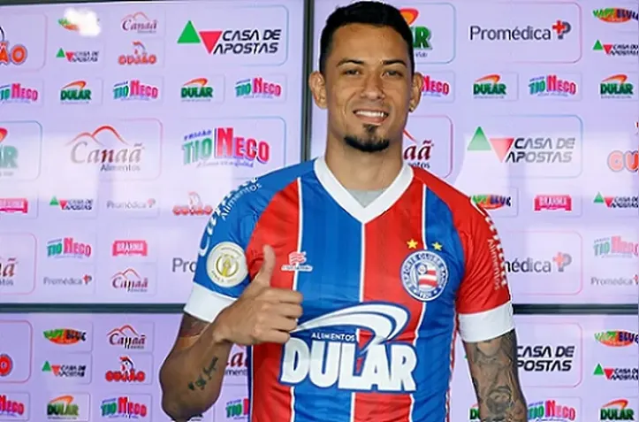 Lucca em apresentação oficial no Bahia, em 2019