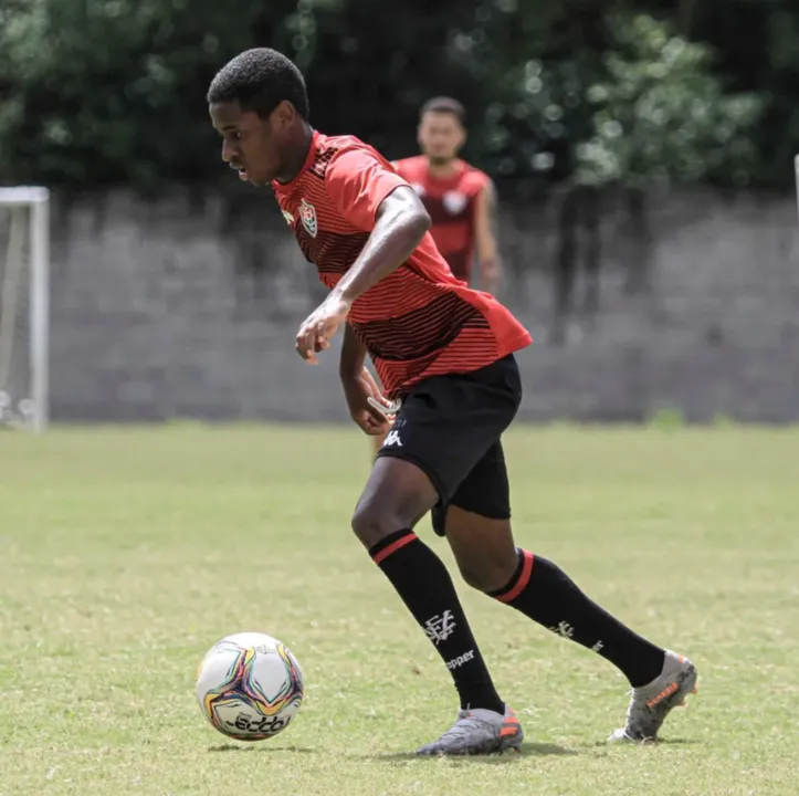 Ex-Vitória, Ruan Nascimento reforça o Jacuipense para o Baianão 2026