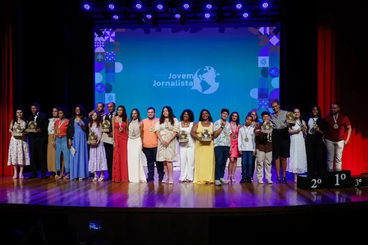 Estudantes e professores premiados do CCJJ 2025