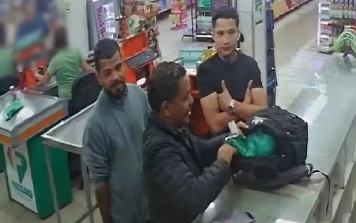 Rafael (vítima) e suspeitos comprando bebidas