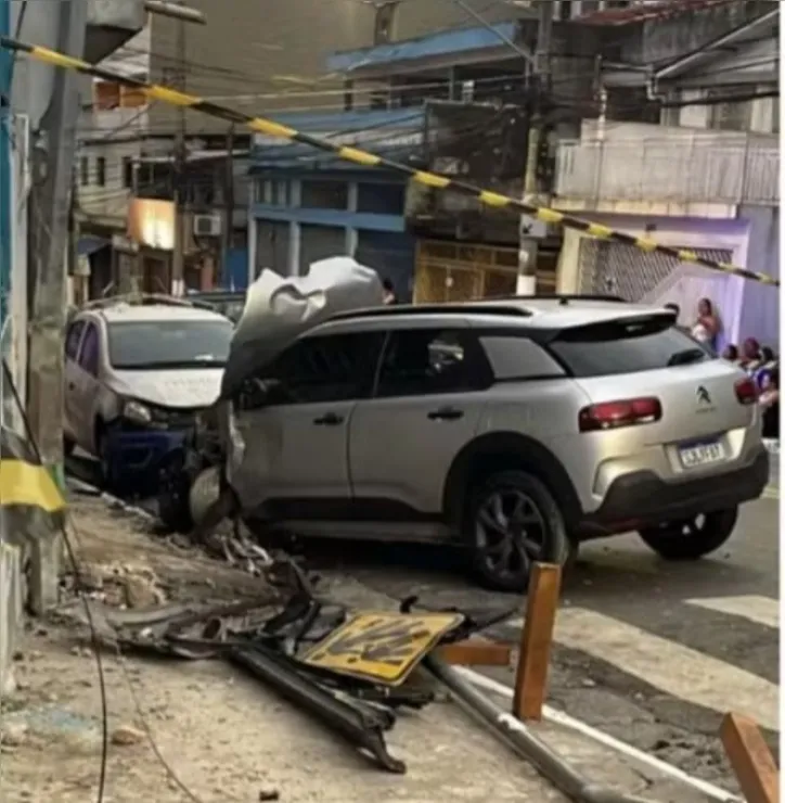 Imagem ilustrativa da imagem Jovem é presa após atropelar e matar namorado e amiga dele por ciúmes