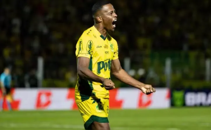 Carlos Eduardo, ex-jogador do Vitória