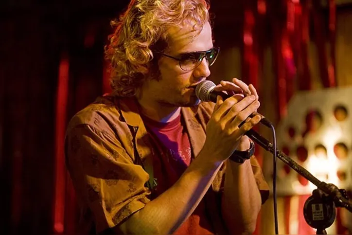 Wagner Moura interprentando Marcelos VIPs