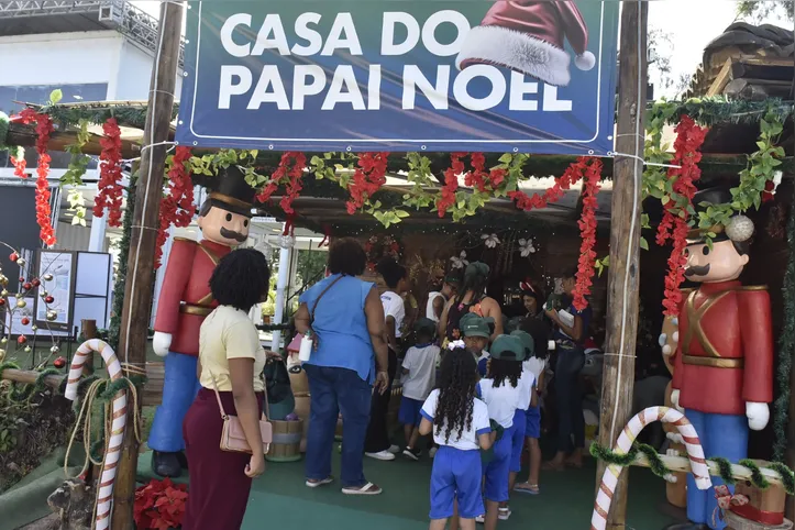 Imagem ilustrativa da imagem Casa do Papai Noel na Fenagro recebe mais de 1.500 visitas só nesta segunda