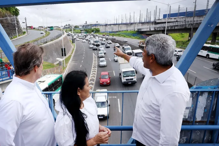 Governador Jerônimo, secretária Jusmari Oliveira, presidente da Conder, Zé Trindade