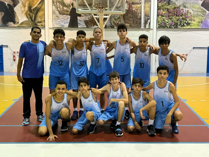 Primeiro time de basquete de Davi