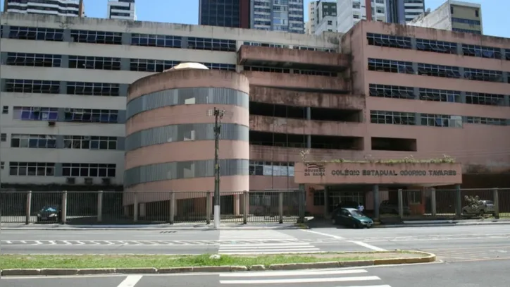 Fachada do Colégio Estadual Odorico Tavares