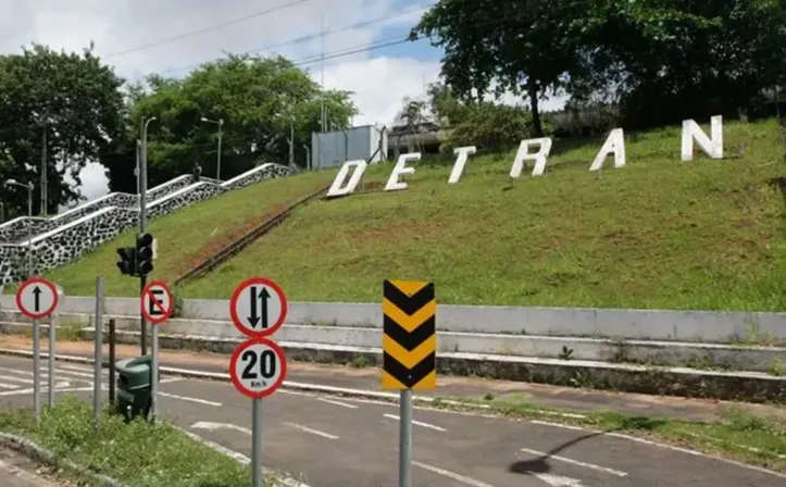 Fachada do antigo terreno do Detran Bahia