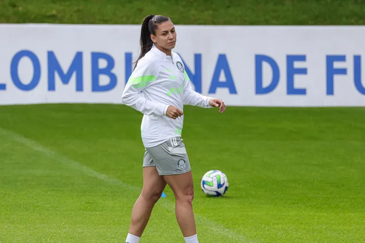 Bia Zaneratto pelo Palmeiras