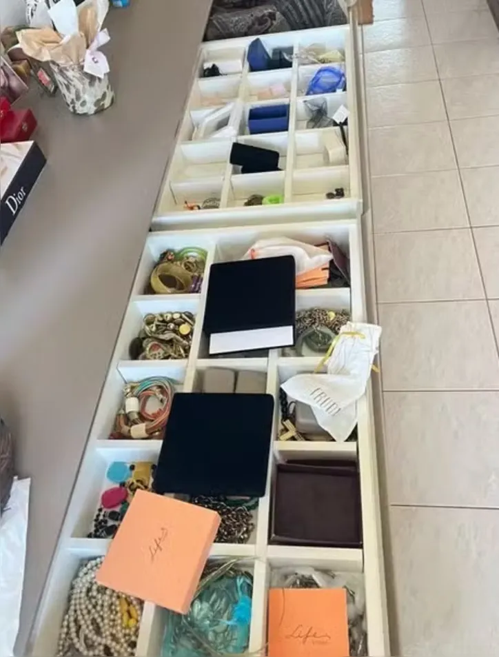 Proprietária encontrou imóvel totalmente revirado