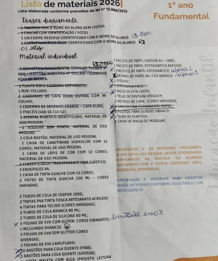 Jéssica sabe exatamente o que deve levar para a escola do filho